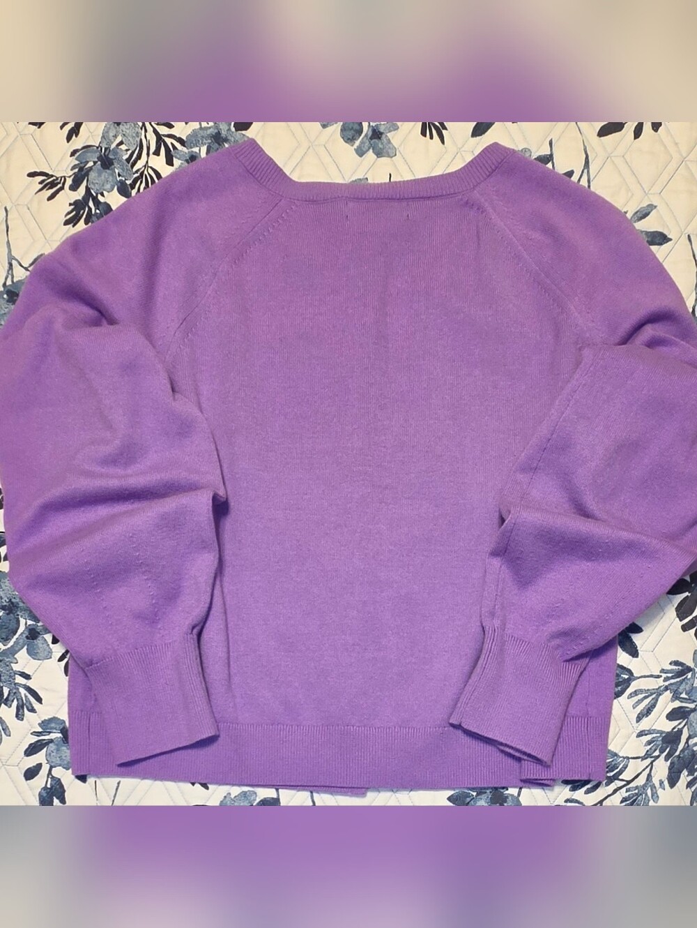 Banana Republic Purple Cardigan Sweater Women's L Soft Lightweight Button Front - Picture 3 of 4